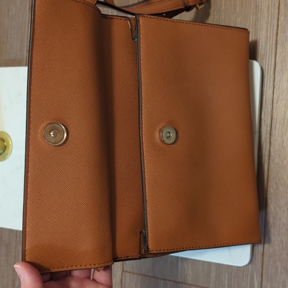 LIONEL BRITTANY | NWT Crossbody vegan leather handbag, dual pocket black purse - Picture 7 of 8